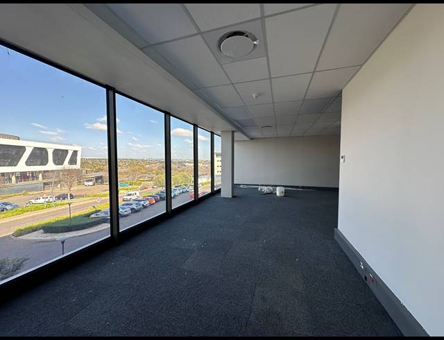 144M² OFFICE TO LET IN DORINGKLOOF
